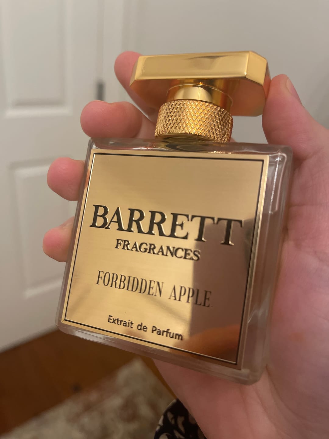 Customer photo review of Forbidden Apple inspired by Eden Juicy Apple 01