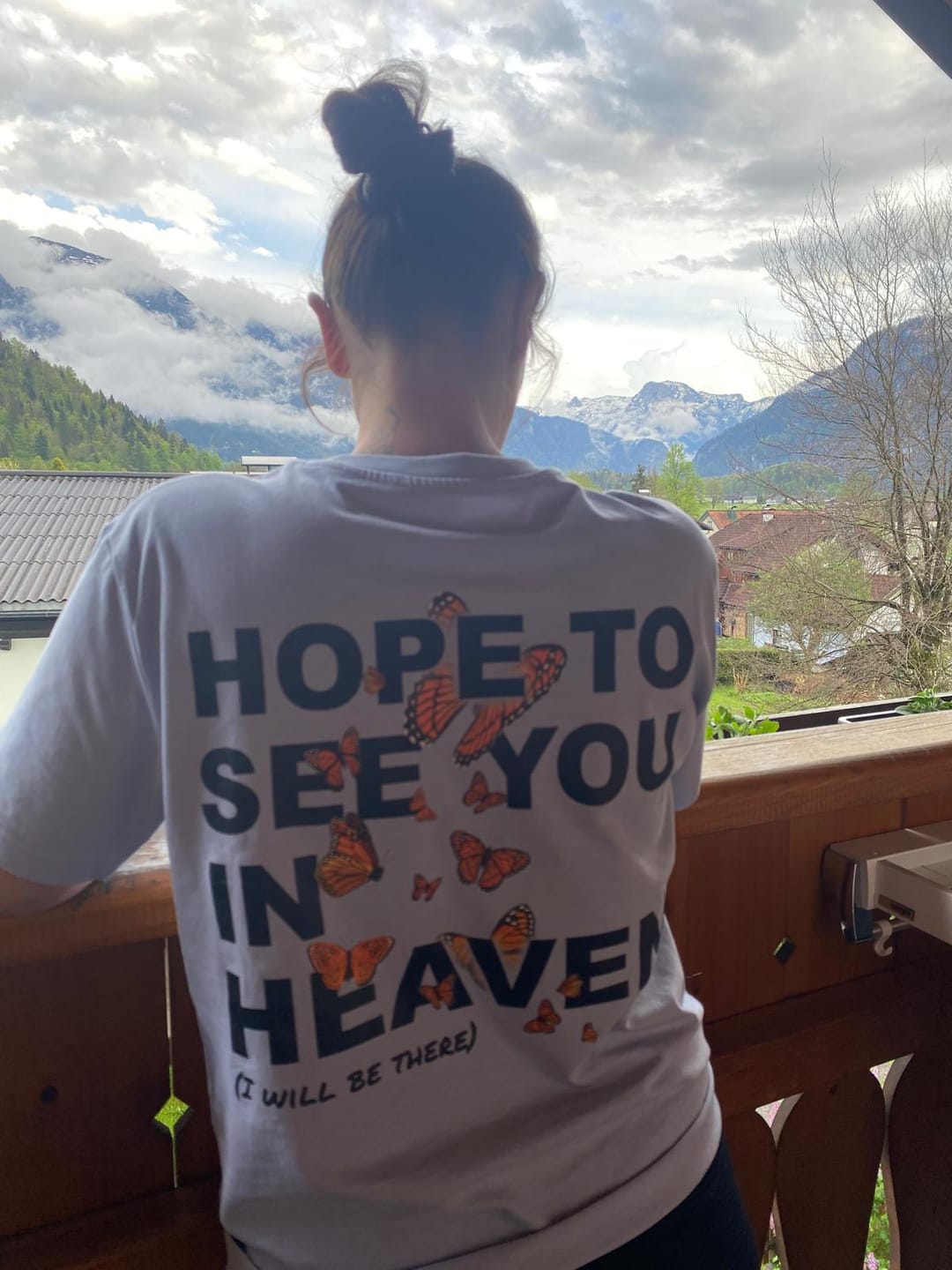 Customer photo review of T-SHIRT - HOPE / FRONTPRINT