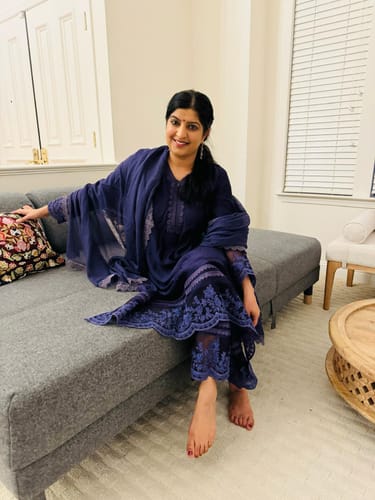 Customer photo review of Luxe French Navy Chanderi Maternity & Nursing Kurta + Bump Band Bottom + Dupatta (3 pc)