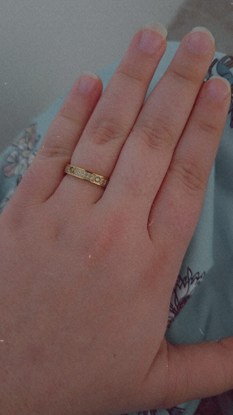 Customer photo review of Arena Ring | 18K vergoldet