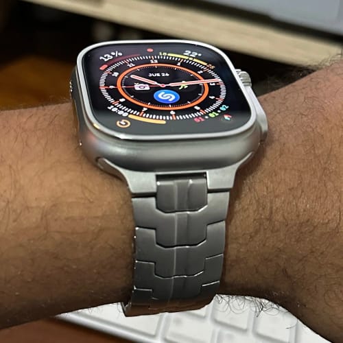 Customer photo review of Edelstahl Armband Superhero Style | Metallarmband für alle Apple Watch Modelle | Apple Watch Ultra | Apple Watch Ultra 2