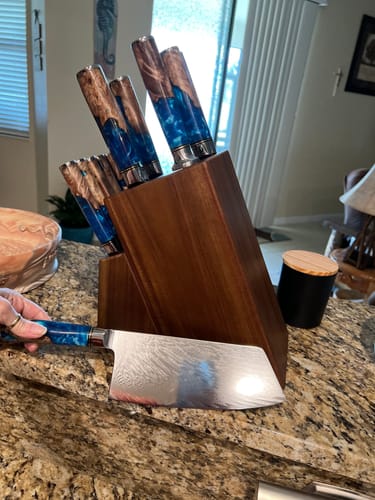 Customer photo review of "Tsunami" 15-Piece Japanese Damascus Steel Knife Block Set