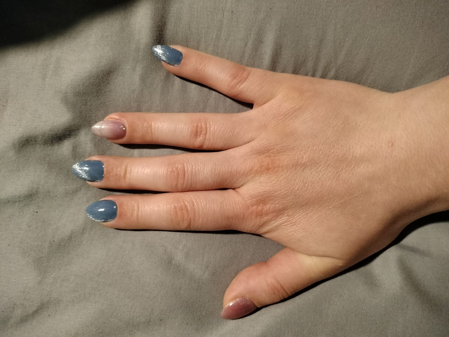 Customer photo review of Blue Moon (Cat Eye Magnetic) DIY Semicured Gel Nail Sticker Kit