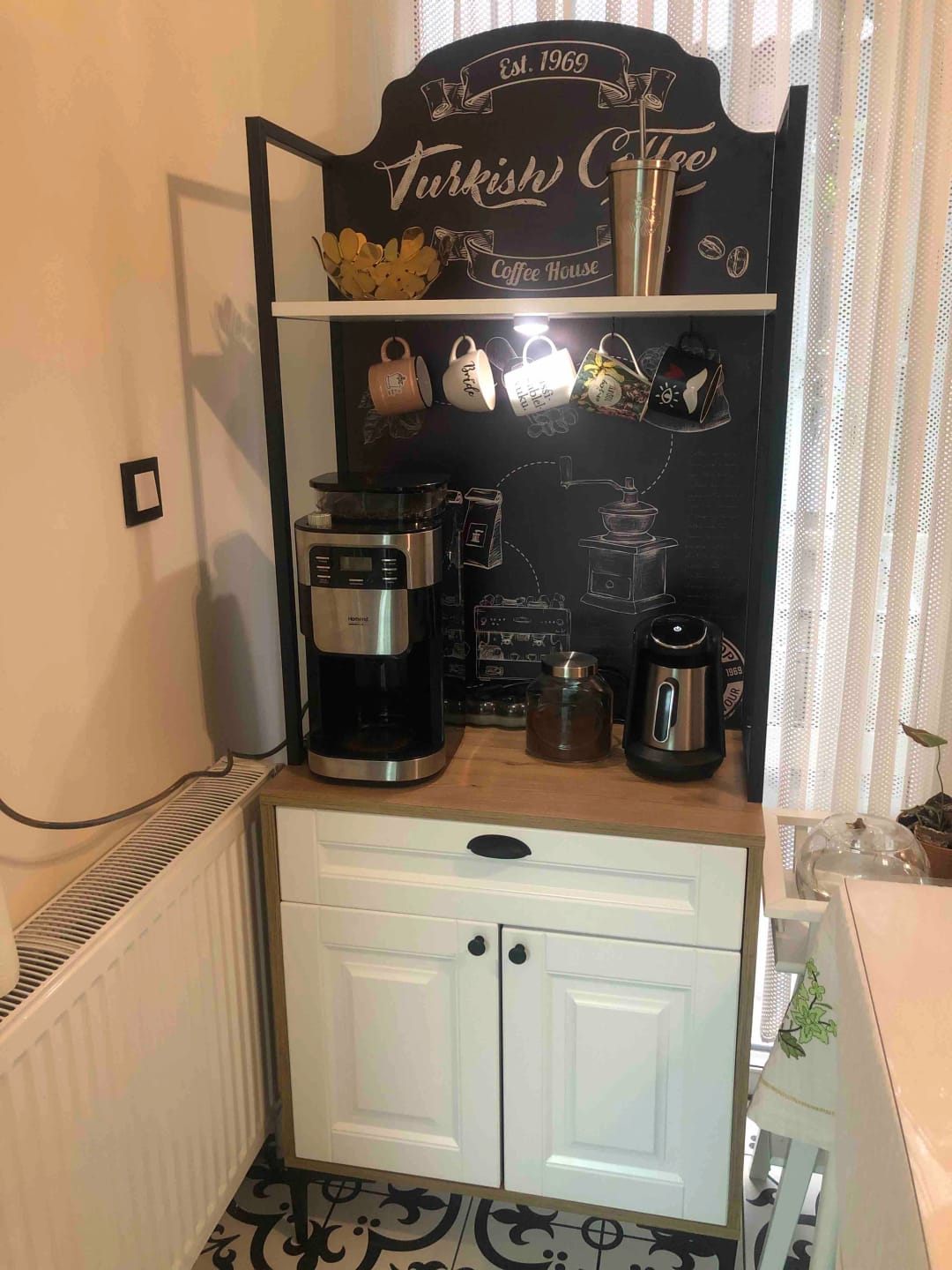 Customer photo review of Rani JE158 Işıklı Kahve Köşesi Membran Kapaklı Çekmeceli Çok Amaçlı Mutfak Dolabı Sepet Ceviz - Beyaz
