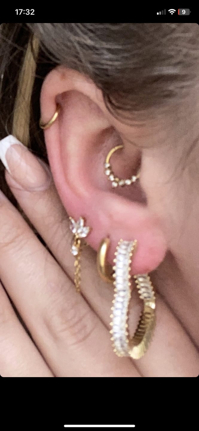 Customer photo review of Keshi Ohrstecker | 18K vergoldet