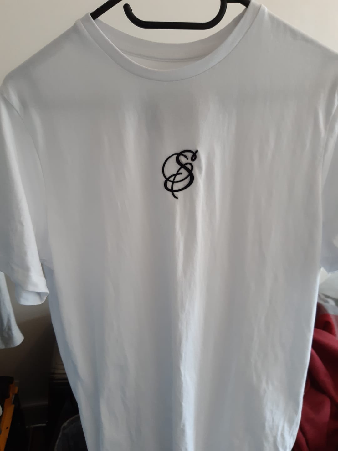Customer photo review of Memphis T-Shirt - White