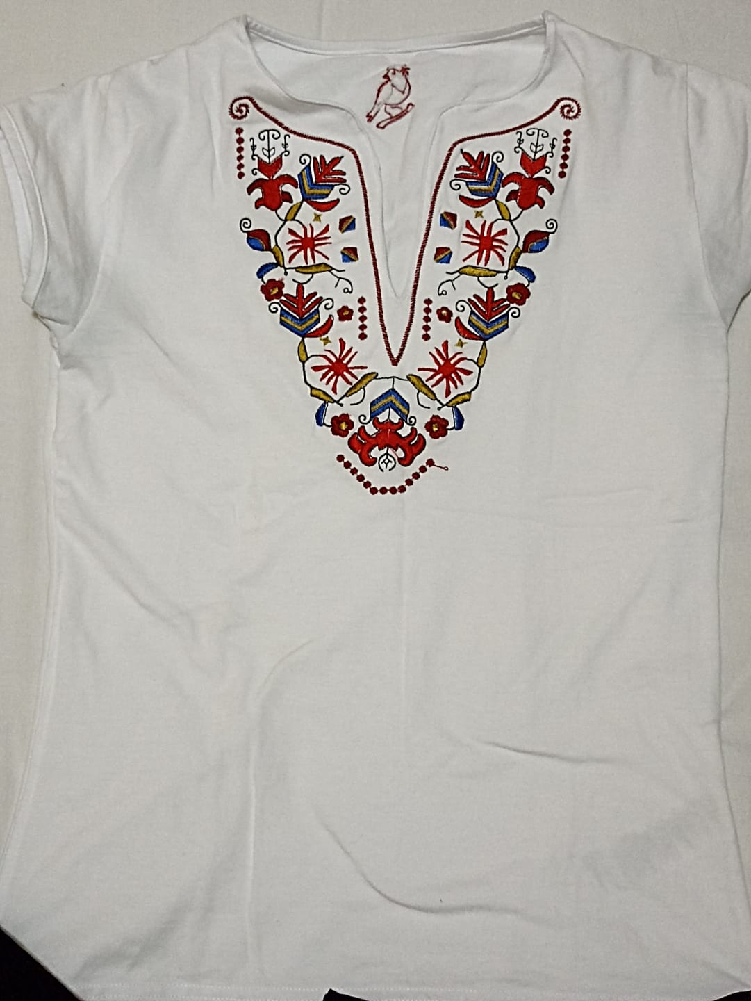 Customer photo review of Тениска с V деколте - "Самоковска"