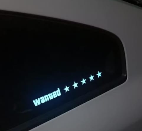 Customer photo review of 5 Stars Wanted Led Light