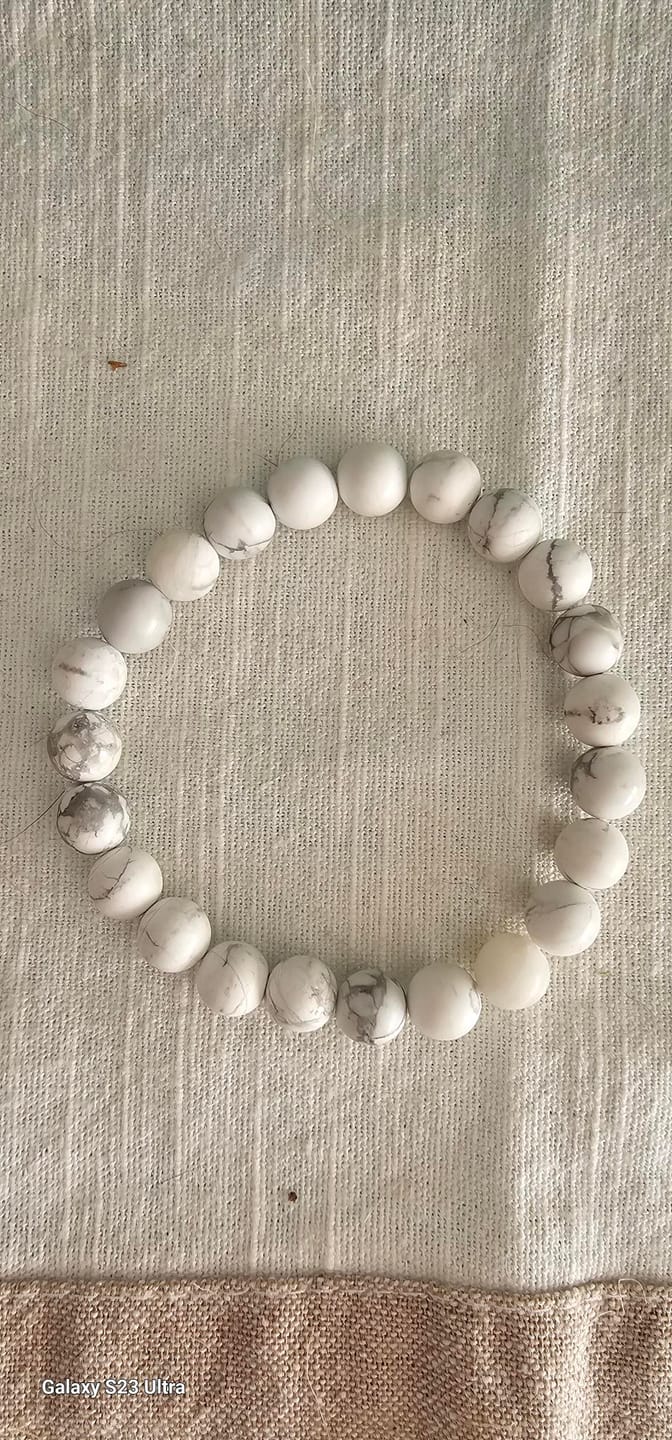 Customer photo review of Bracelet Howlite