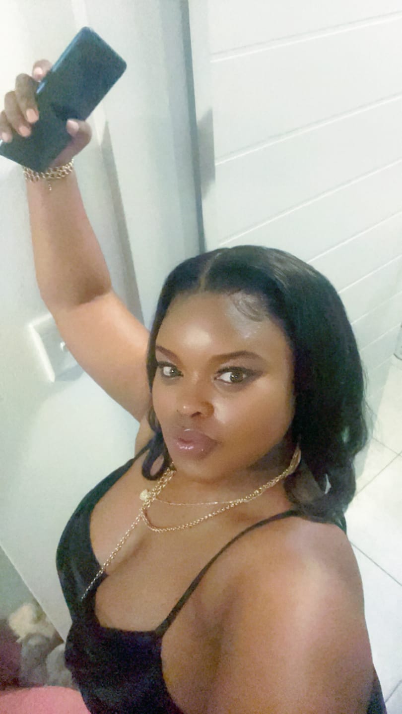 Customer photo review of Full Frontal Customisation/ Prepluck & Bleaching Knots