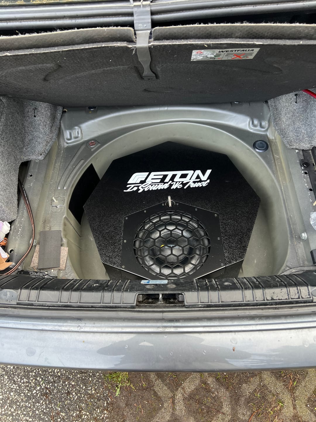 Customer photo review of ETON RES 10 A | Aktiv-Woofer für Reserverad-Mulde