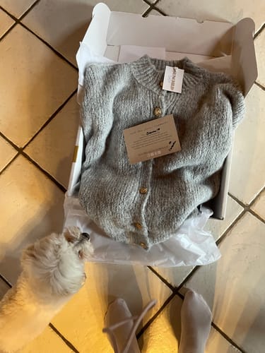 Customer photo review of Danielle Strickjacke - Hellgrau