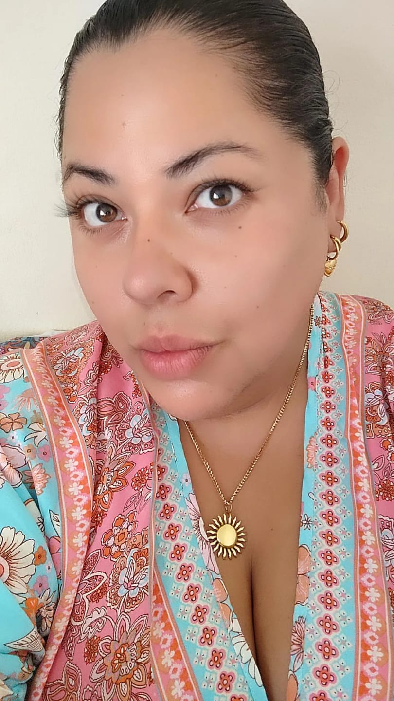 Customer photo review of Aretes Little Heart