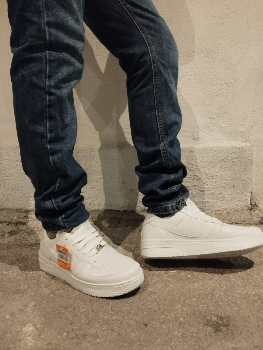 Customer photo review of Paq 6 Pares Tenis 270 Blanco Total 25/28.5
