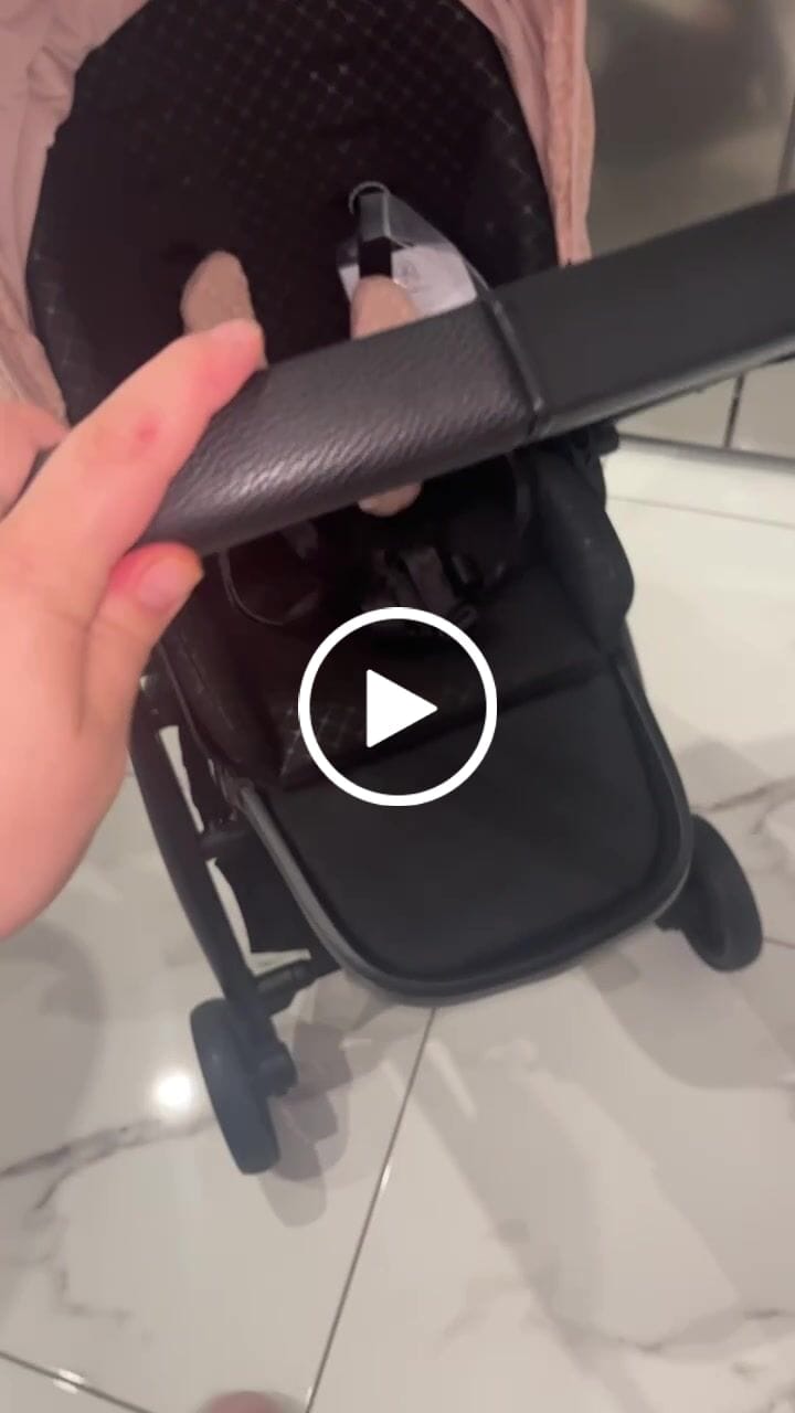 Customer video review of Passeggino NAMI Honey Nude Pink.