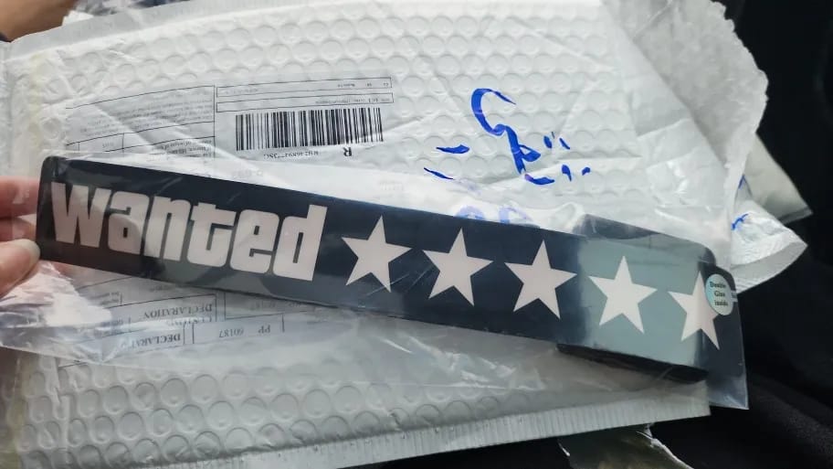 Customer photo review of 5 Stars Wanted Led Light