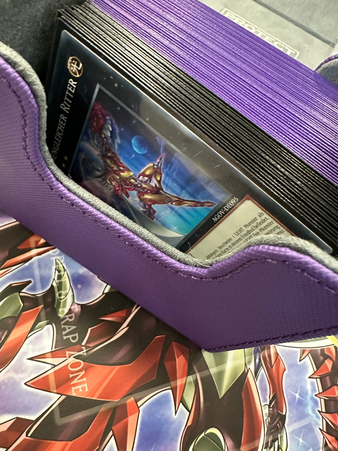 Customer photo review of BabaCube Deckbox Lila