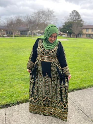 Customer photo review of Black/Olive Green A Cut Full Embroidered Thobe
