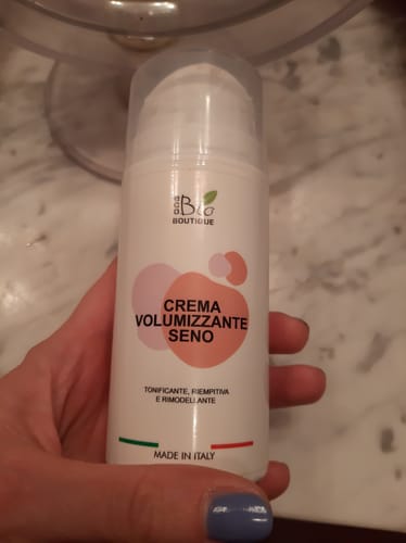 Customer photo review of Crema Volumizzante Seno