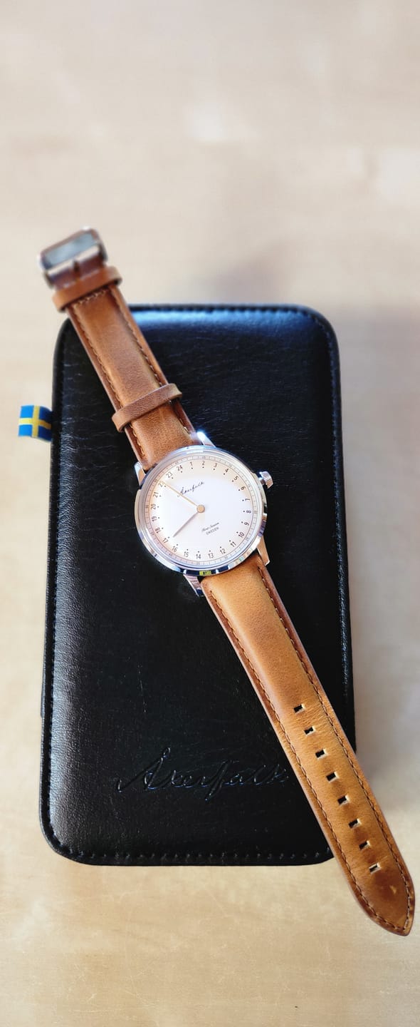 Customer photo review of First Season Silver White with Lt Brown Leather