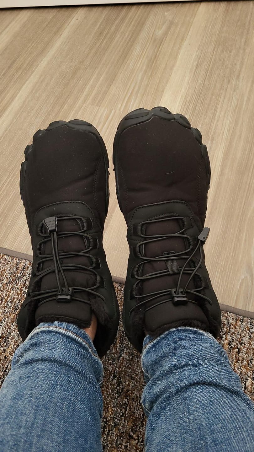 Customer photo review of Winter Pro - Waterproof Barefoot Shoes