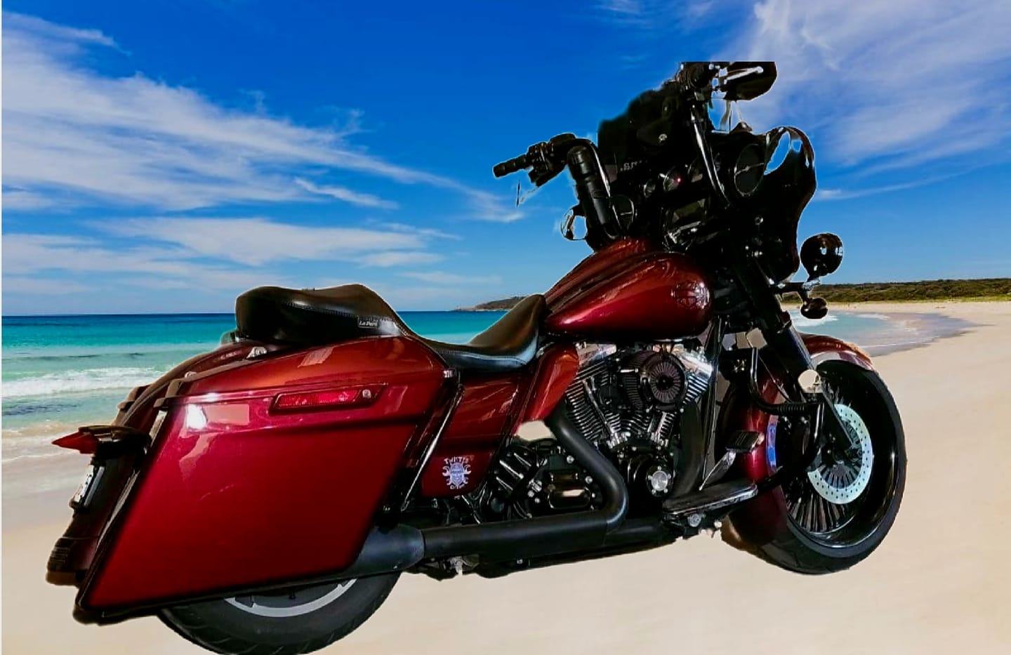 Customer photo review of 3.93" Stretched Saddlebag Bottoms For Harley Davidson 2014+ Touring