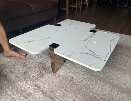 Customer photo review of Delfina - Bàn trà mặt đá Ceramic, chân trụ inox mạ PVD