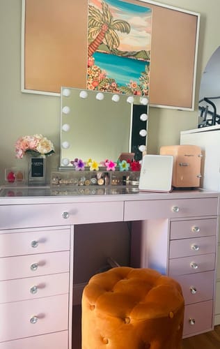 Customer photo review of Pink Vanity table Table "Blush"