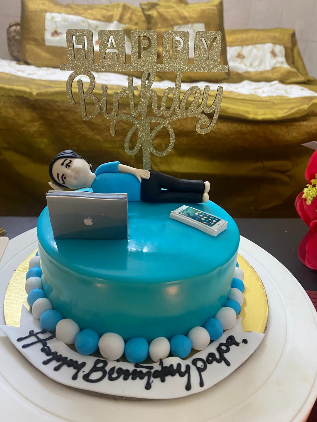 Customer photo review of Side Workaholic Cake