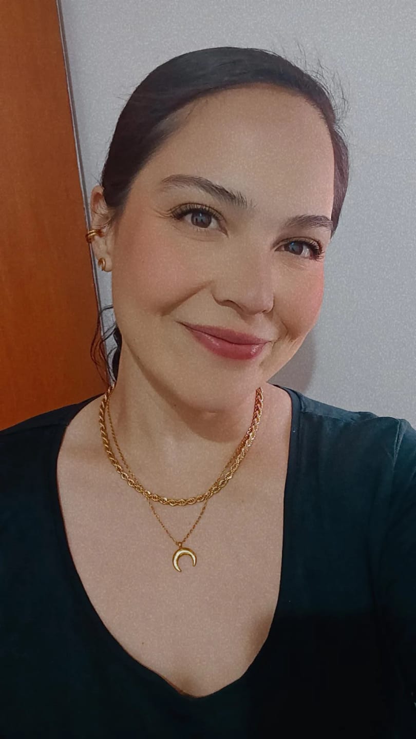 Customer photo review of Collar Elara