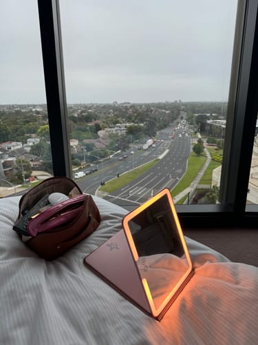 Customer photo review of Luxe Lumin - Travel mirror