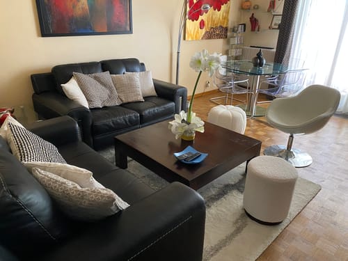 Customer photo review of Pouf en bouclettes blanches avec rayures