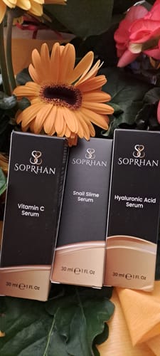 Customer photo review of Sieri Acido Ialuronico + Vitamina C + Bava di Lumaca - 3 al Prezzo di 1 (30ml per Siero)