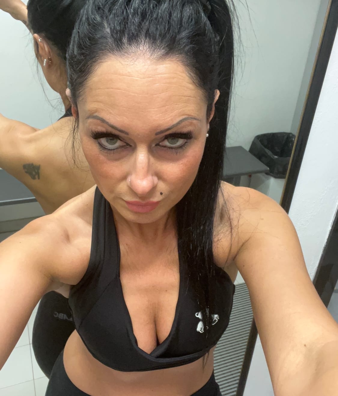 Customer photo review of TOP INTENSE BLACK