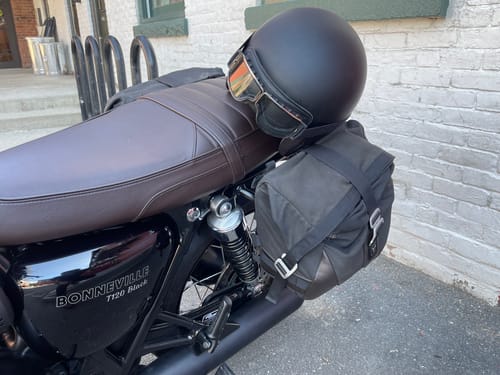 Customer photo review of Brogue Triumph Modern Classic Helmet Hook (lock) - 2016+ Triumph Speed Twin, Thruxton R/RS, Bonneville T100 & T120, Street Twin / Cup