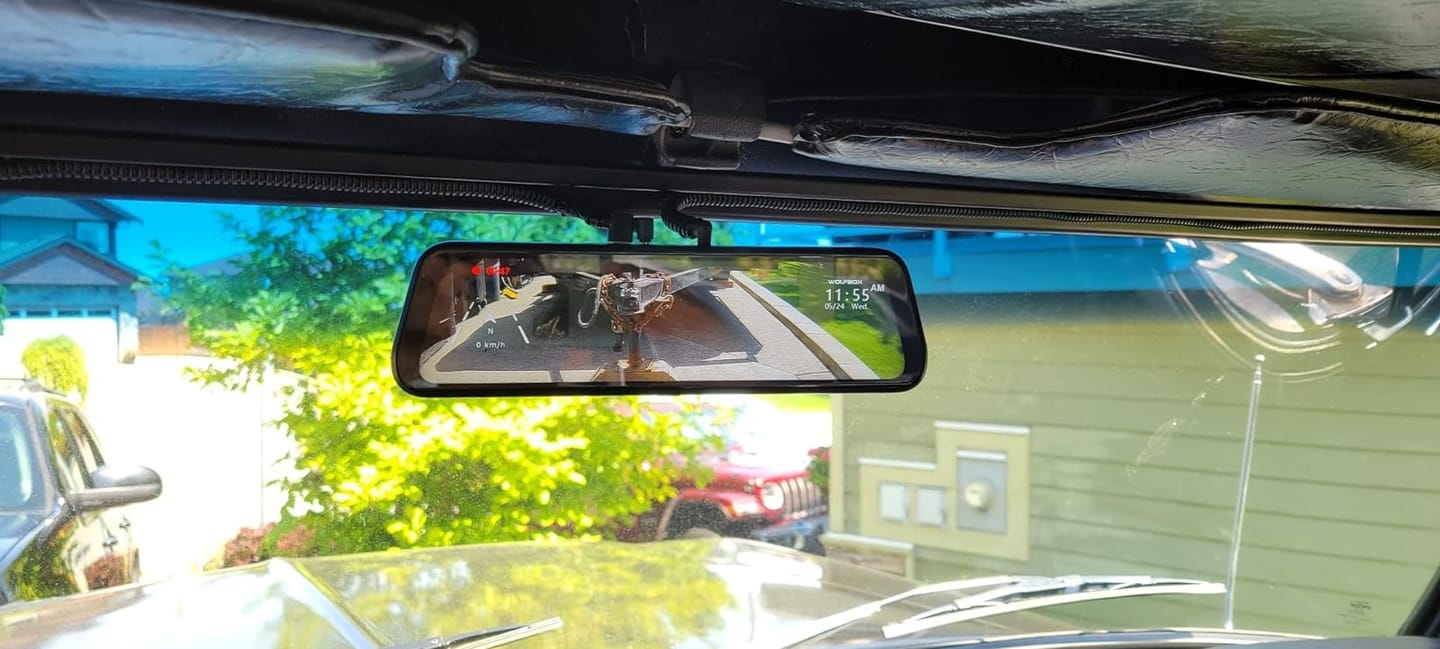 Customer photo review of WOLFBOX G930  Rear View Mirror Camera