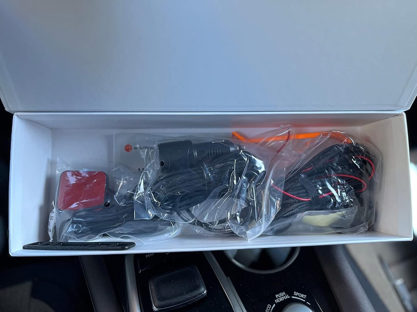 Customer photo review of WOLFBOX G930  Rear View Mirror Camera