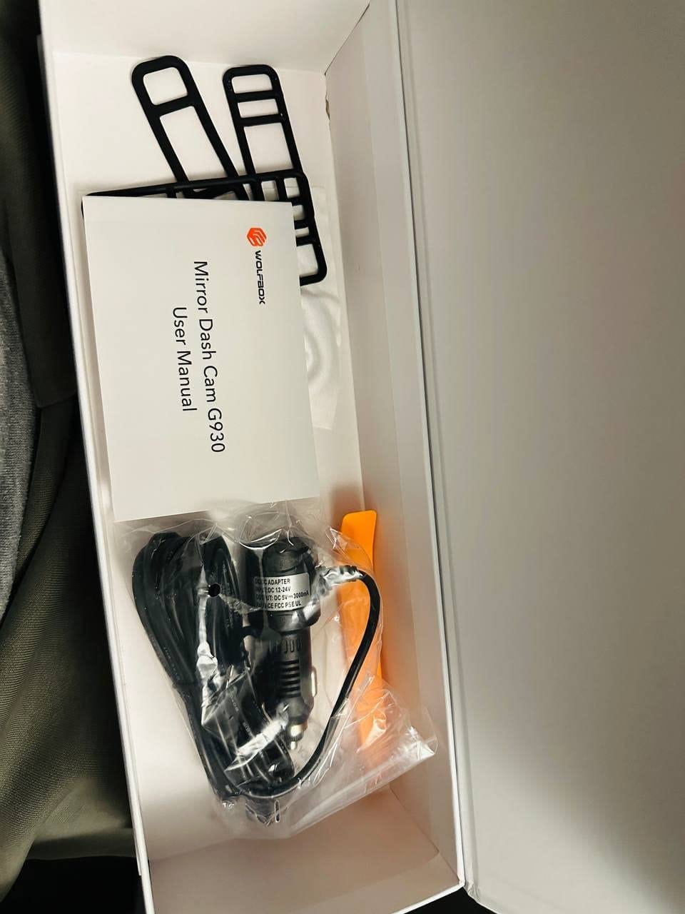 Customer photo review of WOLFBOX G930  Rear View Mirror Camera