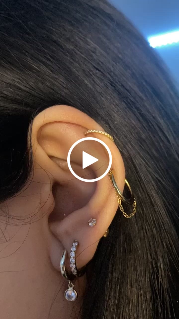 Customer video review of Zircon Clicker | Nasen- & Ohrpiercing