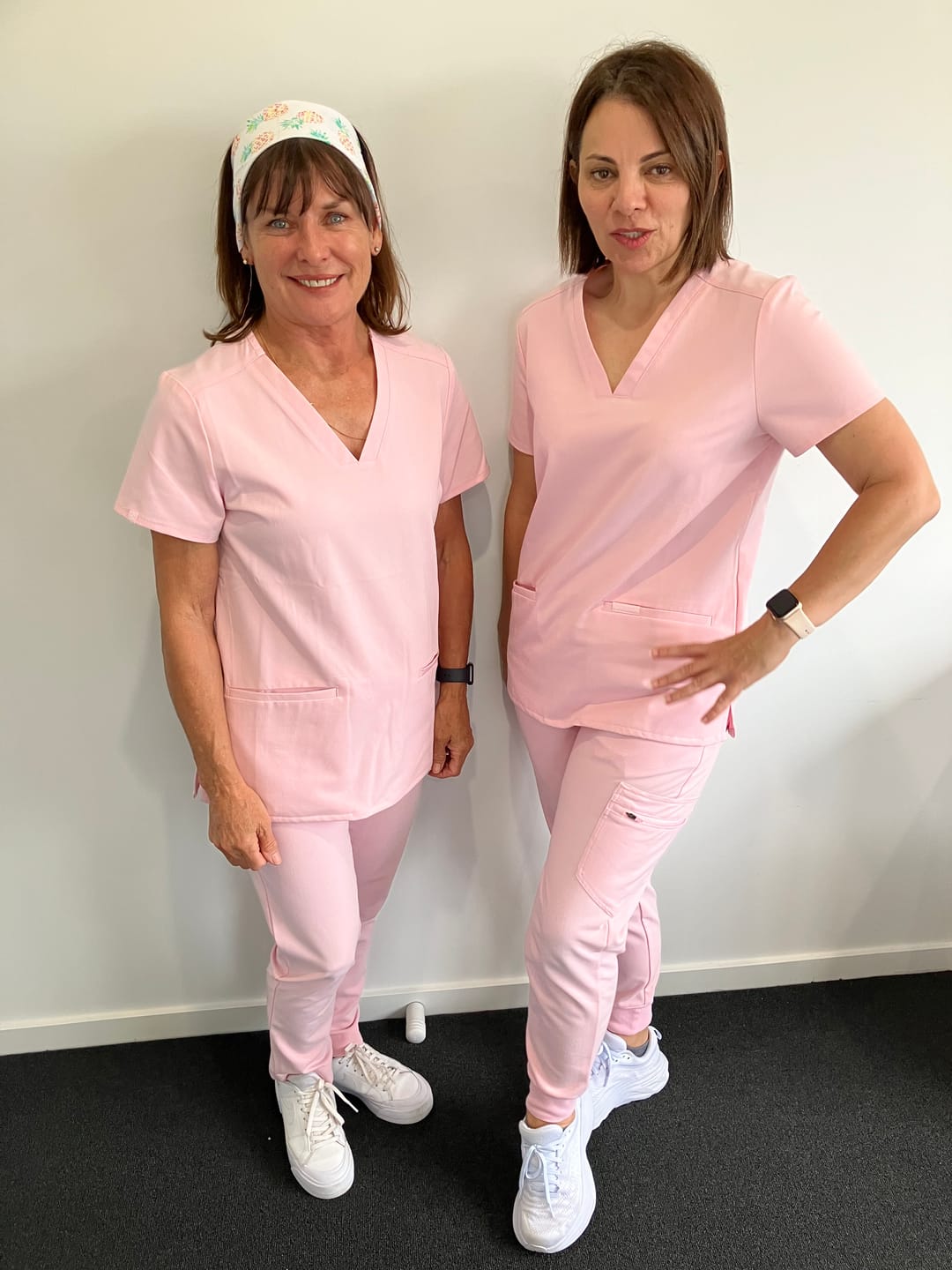Customer photo review of ELIZABETH Two Pocket Scrub Top (Original SLTECH™ fabric) - Powder Pink