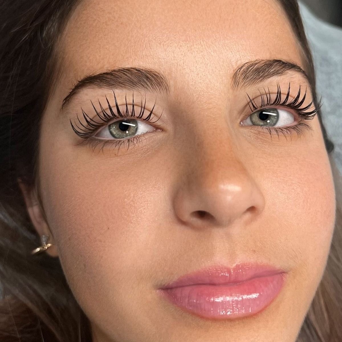 Customer photo review of Suero para crecimiento de pestañas y cejas