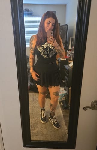 Customer photo review of Arma Mitis Cropped Tank