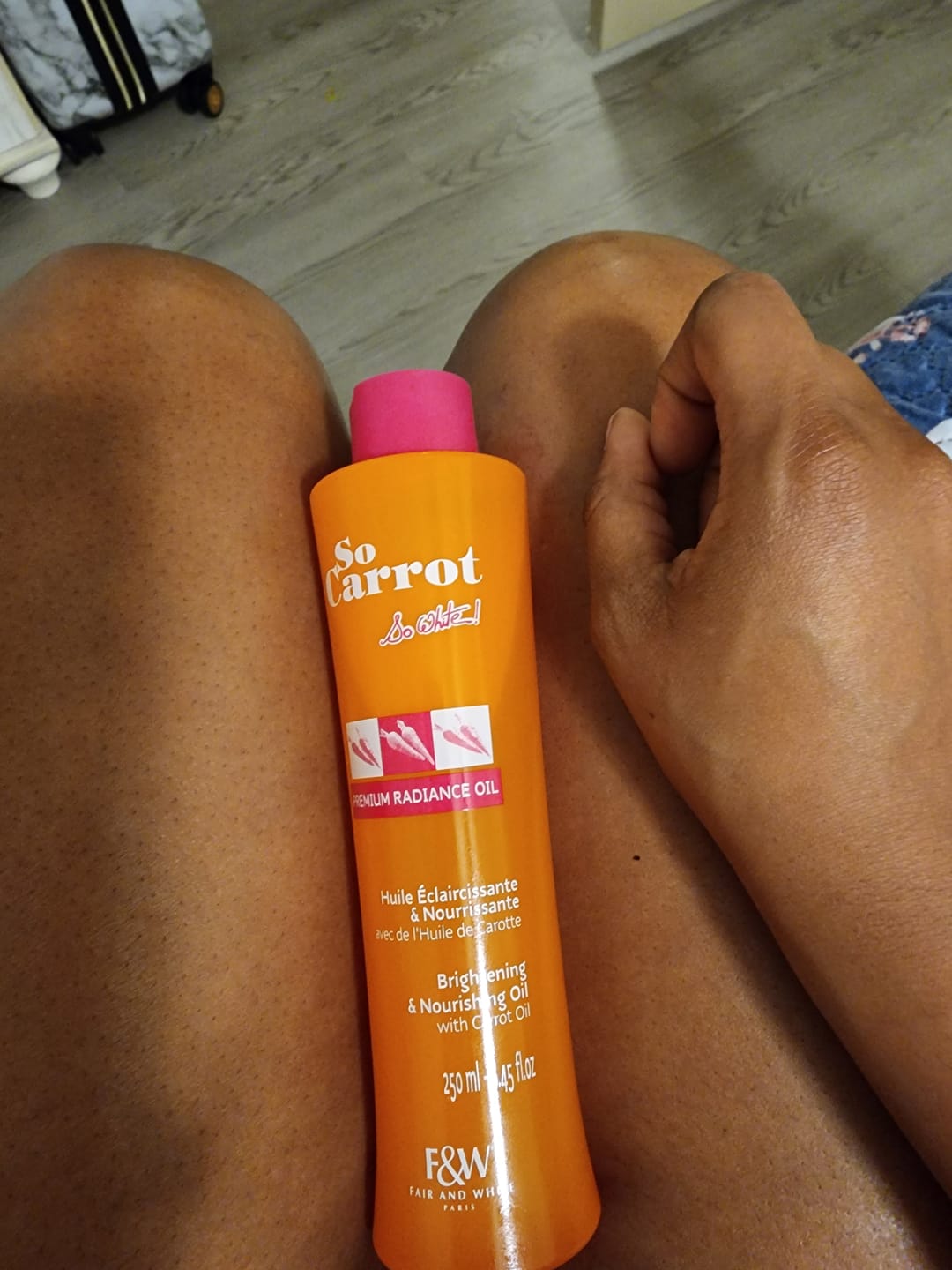 Customer photo review of Fair and White So Carrot Brightening and Nourishing Oil 250ml / 8.4 fl oz
