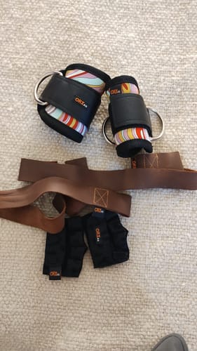 Customer photo review of Tobilleras de Patadas de Glúteos Candy