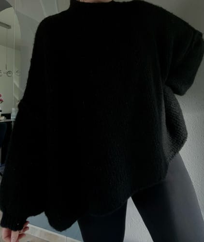 Customer photo review of Meli Strick Pullover - Schwarz