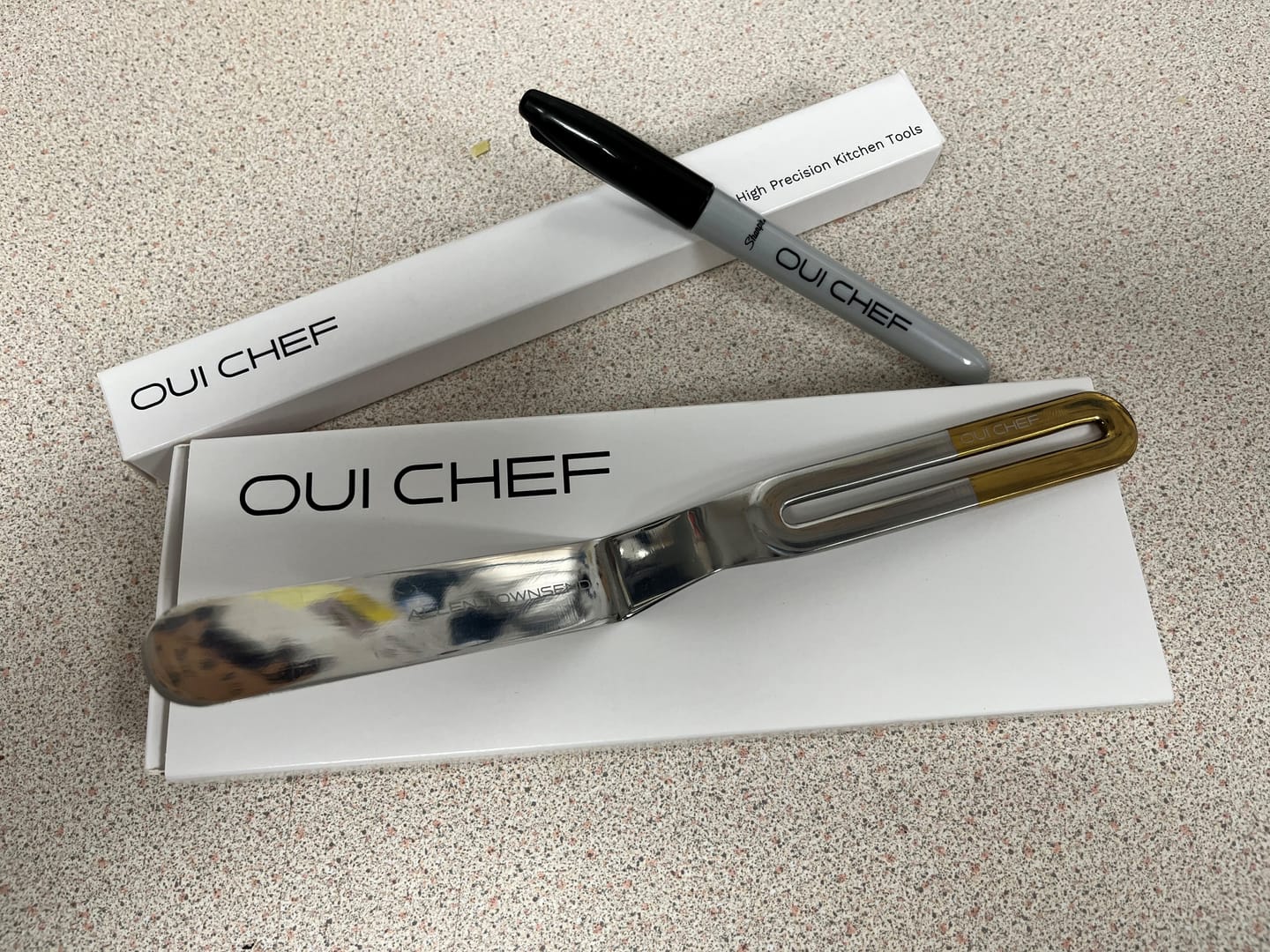 Customer photo review of 'LiftOff' Chef's Palette Knife