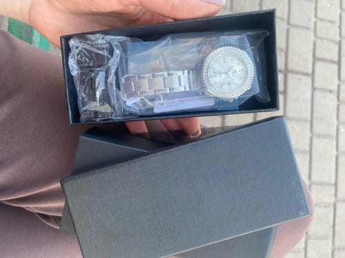 Customer photo review of ELEGANCE® 9945 Diamond Dial Quartz Watch for Women Fashion Elegant Ladies Watches Stainless Steel Waterproof Women's Wristwatch