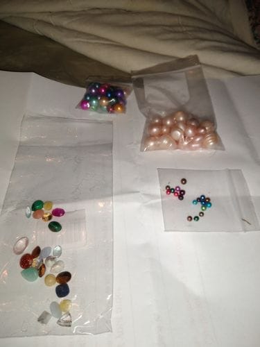 Customer photo review of Baby Pearls 3-5mm+- in Freshwater Oyster
