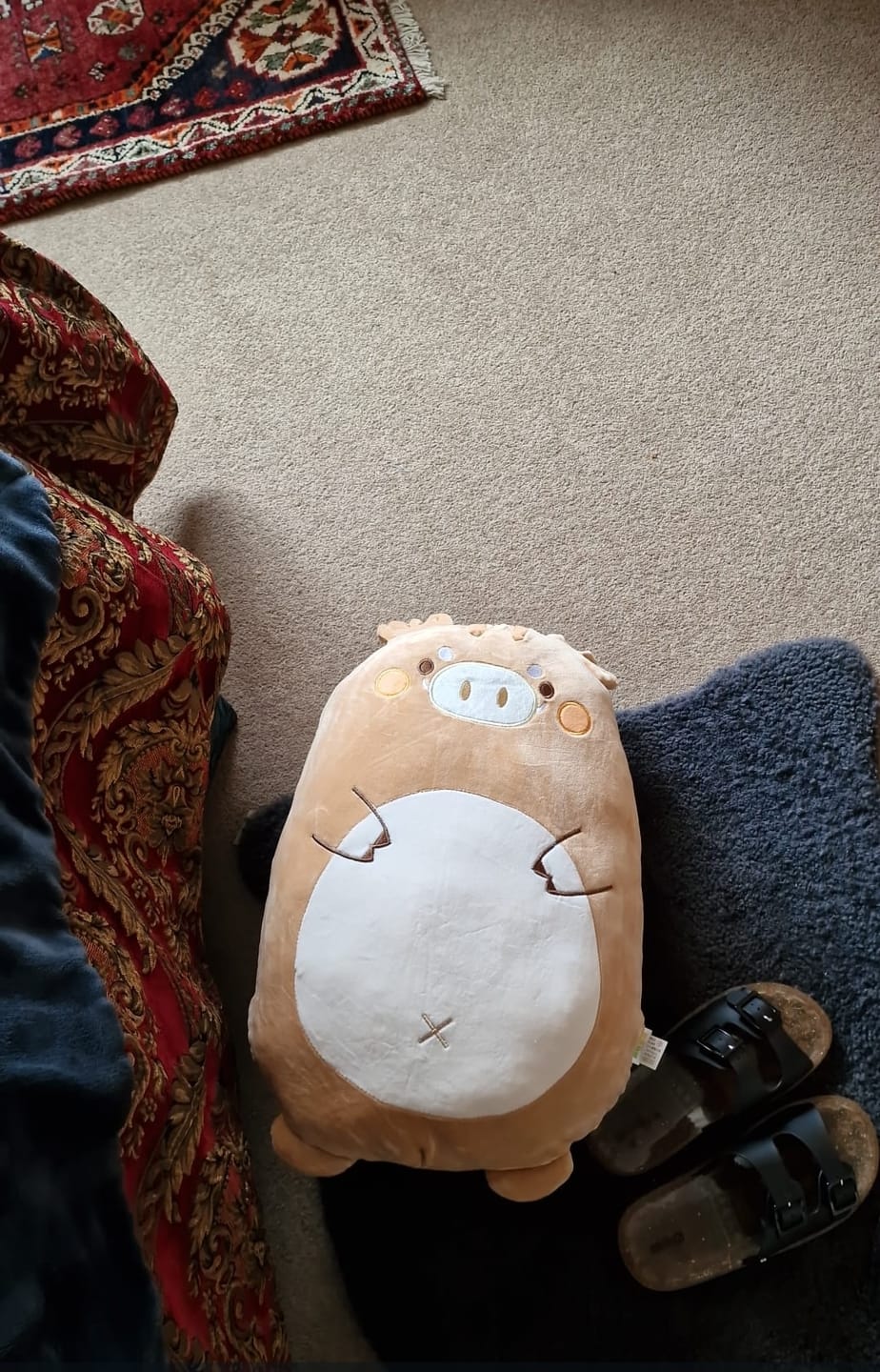 Customer photo review of Giant Wild Stuffed Animals