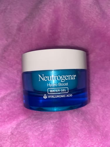 Customer photo review of Hydro Boost Water Gel with Hyaluronic Acid for Dry Skin